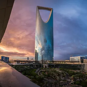 Hotel Four Seasons, Riade